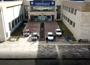 Afyon'da 5 Oto Hırsızlığı: 4 Şüpheli Tutuklandı