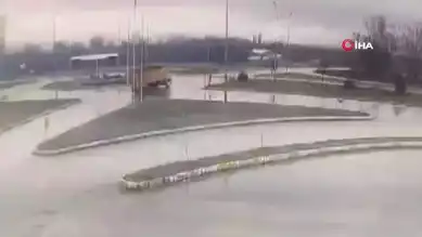 Afyon'da Tır-Kamyon Kazası: 1 Ölü, 1 Yaralı