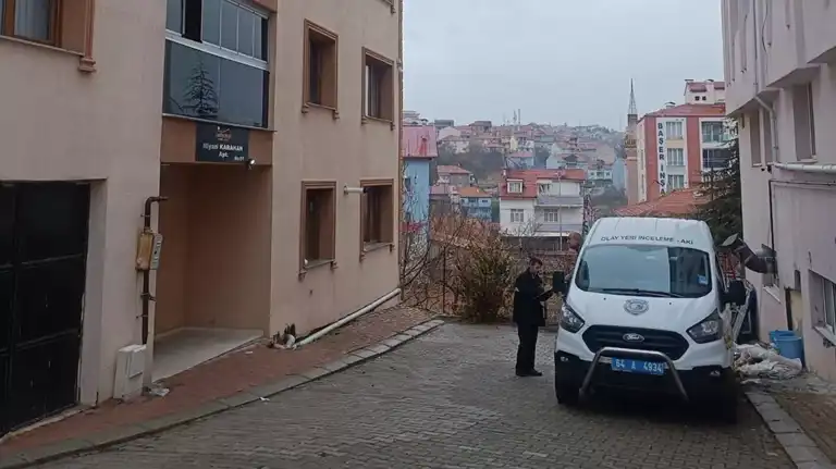 Eşini Öldürüp Kaçan Şahıs İntihar Etti